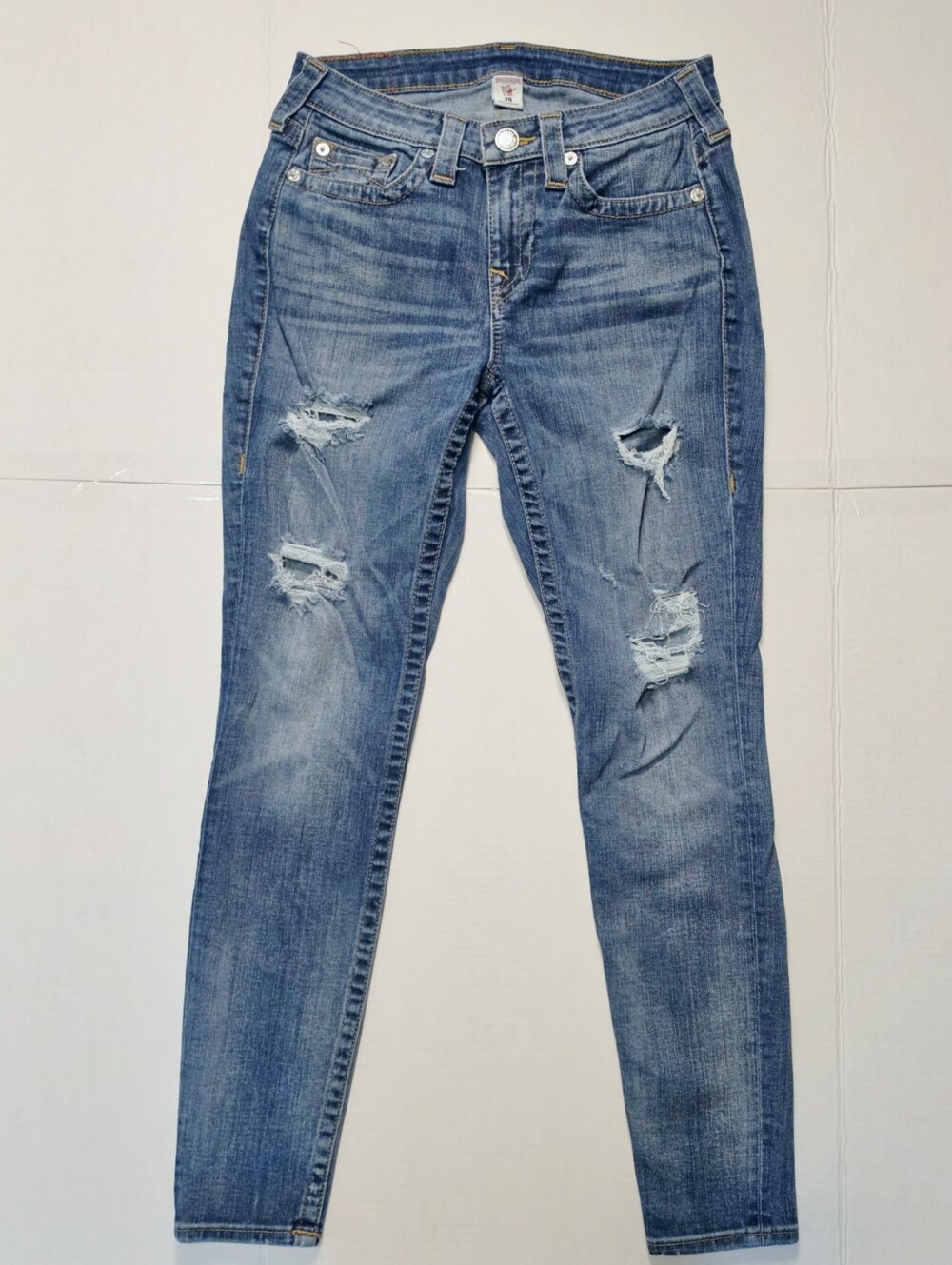 TRUE RELIGION CURVY SKINNY FOSSIL SILK RIPPED JEAN SIZE 29
